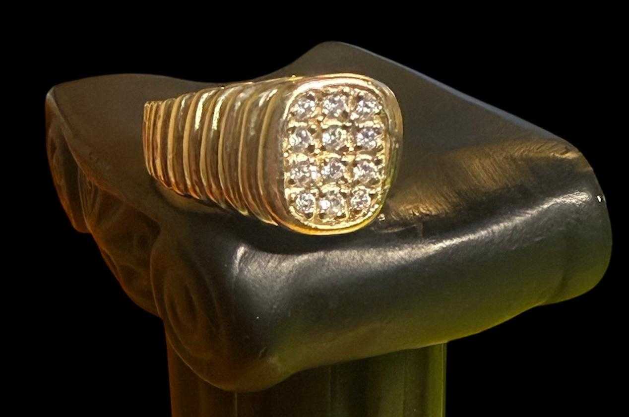 oro 10K 8.23g