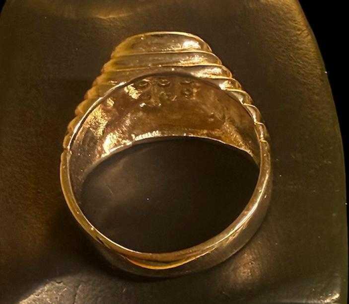 oro 10K 8.23g